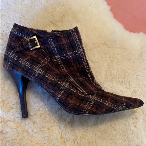 Bertinni Brown Plaid Heeled Booties Sz 11 - Picture 2 of 5